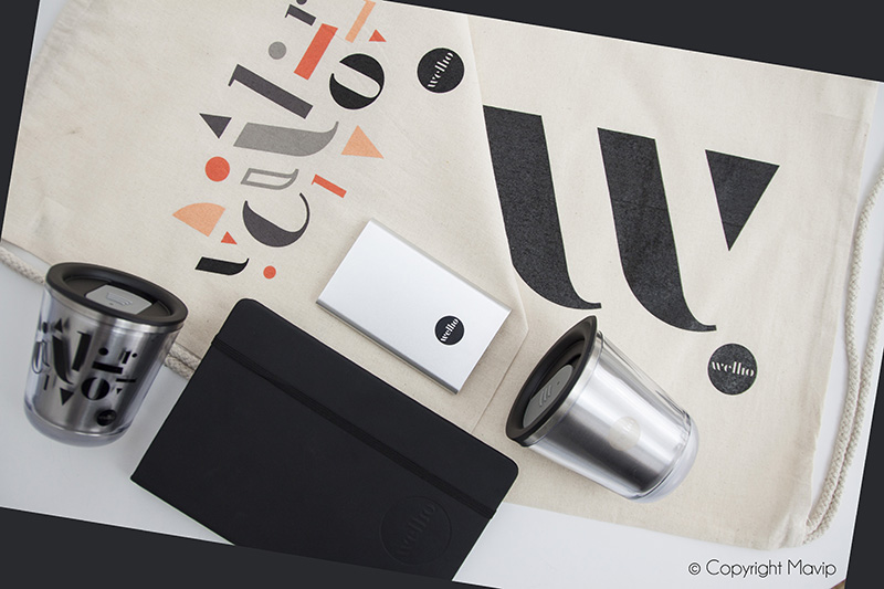 Kits d'objets publicitaires personnalisés avec logo d'entreprise par Mavip